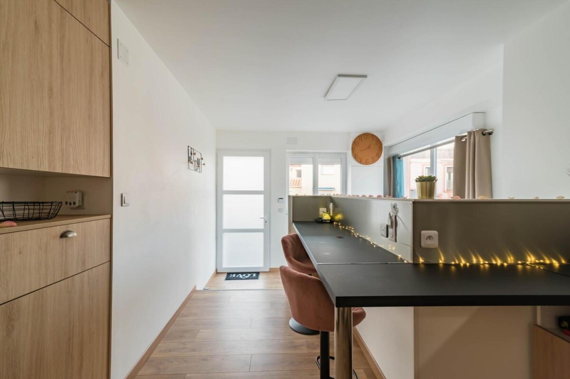 Love Room avec jacuzzi pour votre séjour en amoureux Villeneuve-de-la-Raho Esterno foto